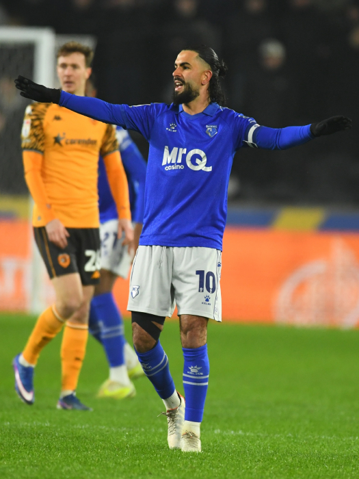 LOUZA MATCH WORN & SIGNED THIRD SHIRT V HULL